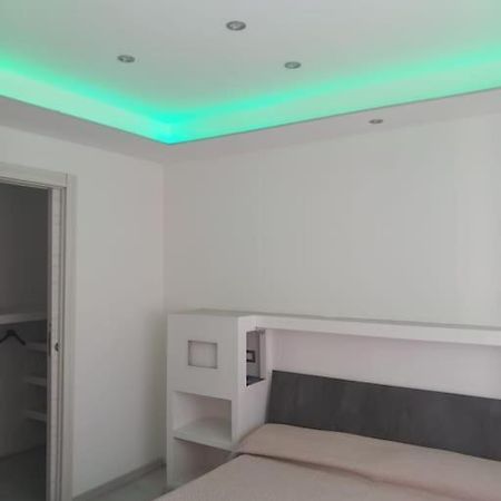 Chromotherapy Flat 蒙塞拉托 外观 照片